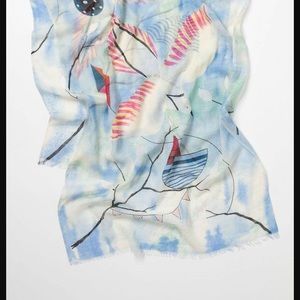 Rebecca Rebeuche Wool scarf with seabird theme